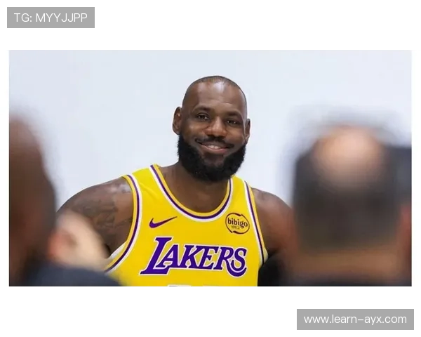 NBA最新动态：詹姆斯迎来职业生涯新高雄鹿与勇士激战引爆季后赛期待