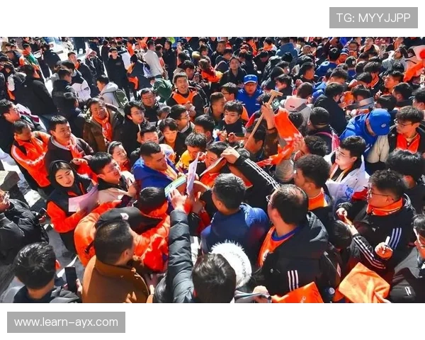 中超最新战报：劲旅鏖战逆转获胜球迷热议不断